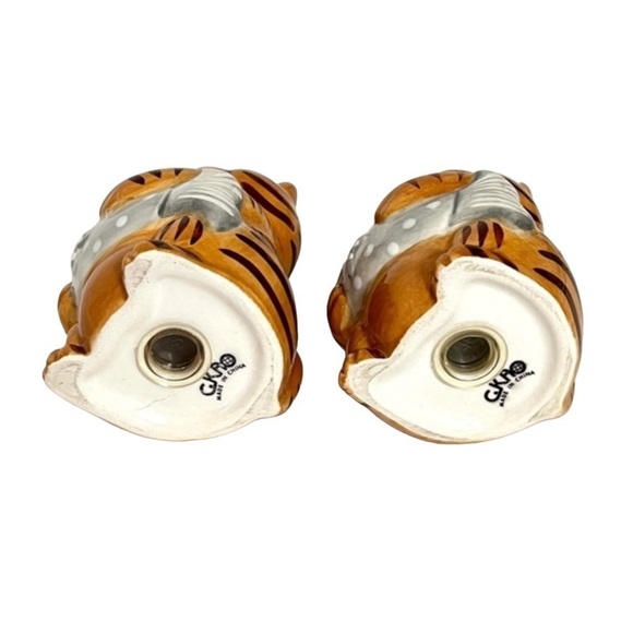 Adorable Cats Ceramic Salt & Pepper Shakers - Picture 6 of 7